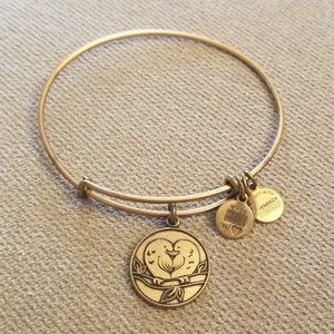 🌼Lovebirds Alex and Ani bracelet🌼